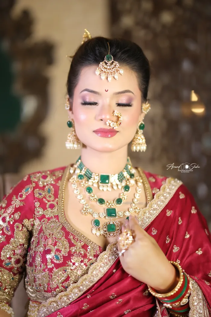 Traditional Maharashtrian bridal makeup Chandrapur by 7 Mirrors