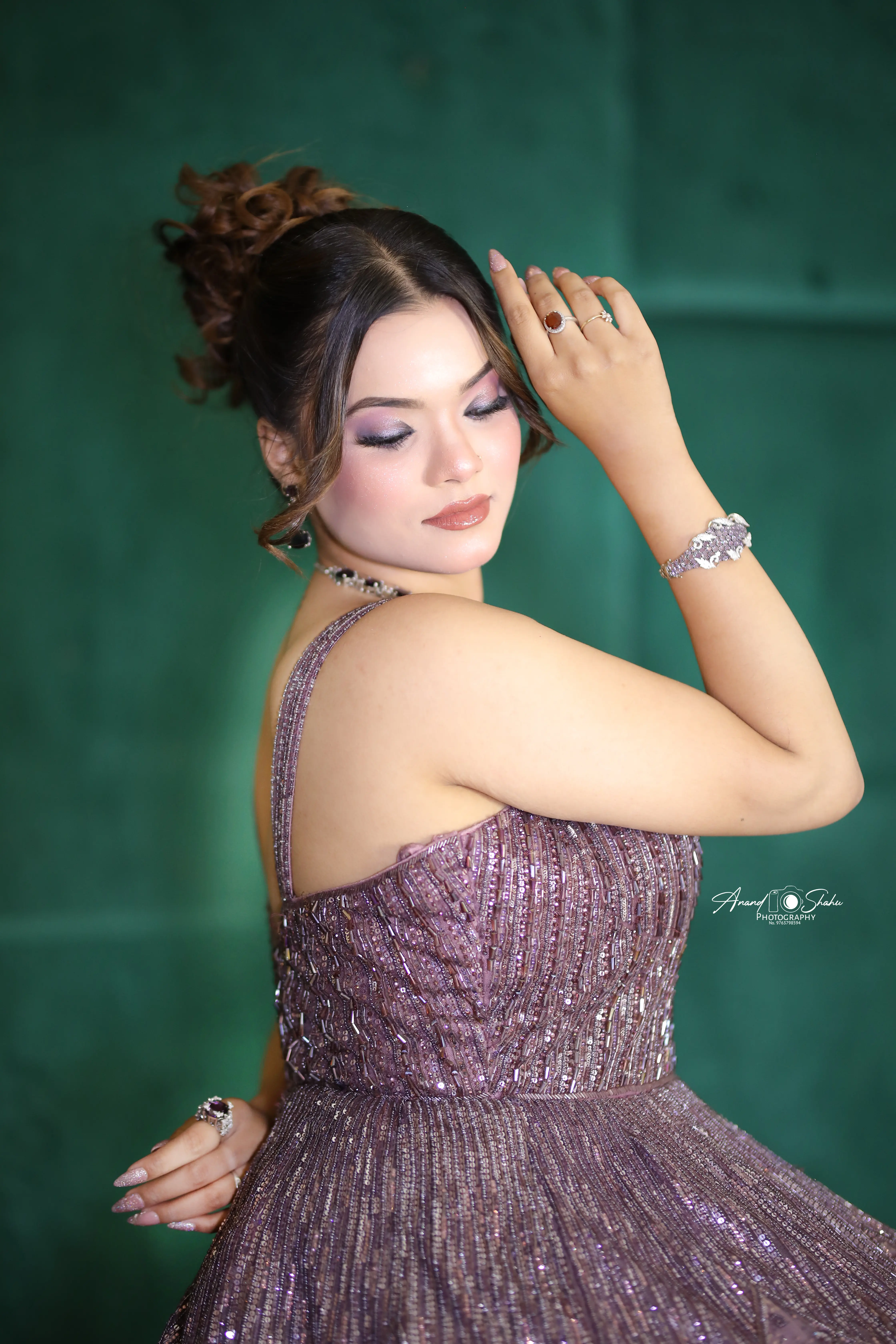 Model party makeup with smokey eyes at 7 Mirrors Salon Nagpur