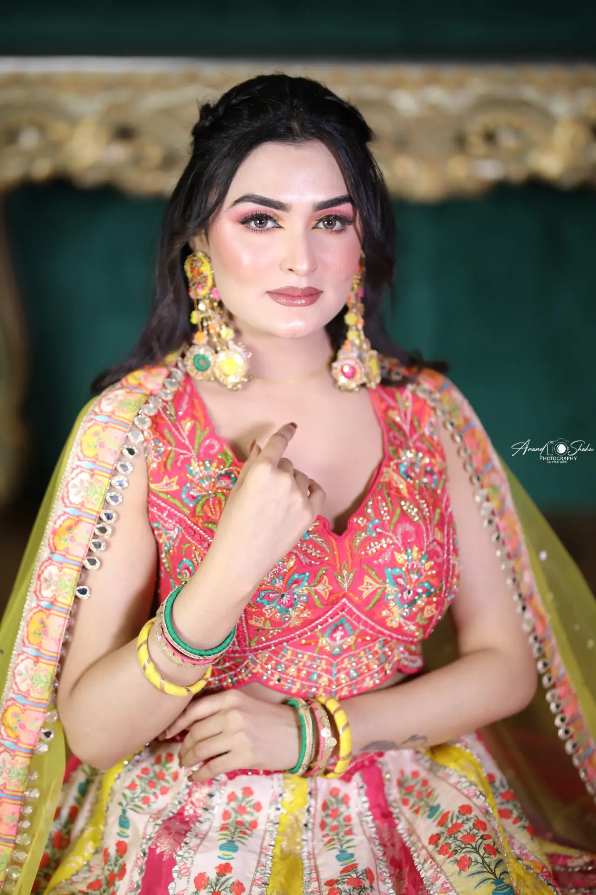 Airbrush bridal makeup by Shweta Kadu – dewy skin finish with a colourful mirror-work lehenga